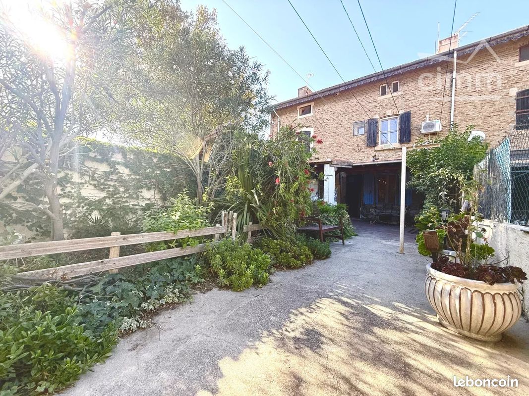 Maison 5 pièces 115 m² · à Arles · 115 m² · 155 000 €