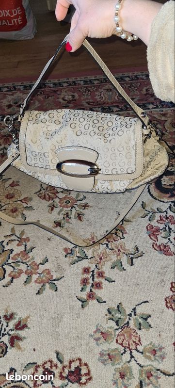 Sac a main guess (image 1)