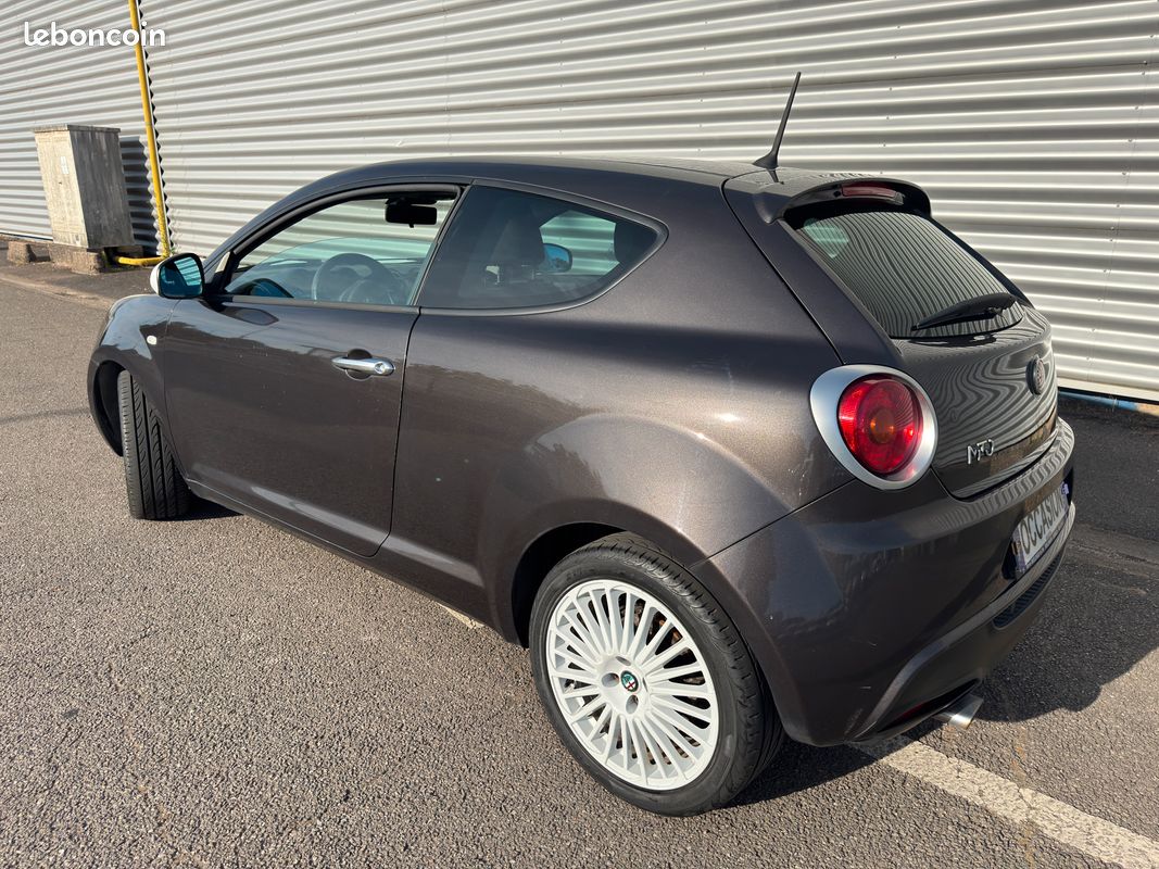 Alfa romeo MITO 1.4 MPI 78ch junior 1ère main - climatisation (image 3)