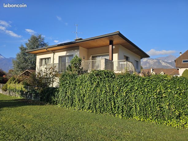 Villa 6 pièces 230 m²