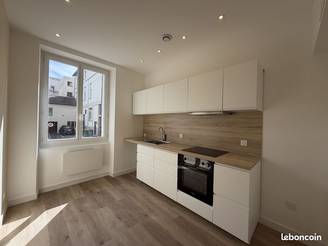 Appartement 1 pièce 30 m² · à Grenoble · 30 m² · 690 €