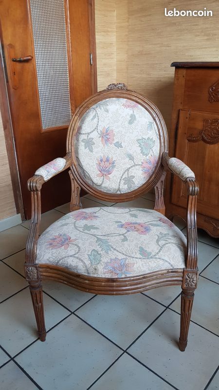 Fauteuil Louis XVI (image 1)