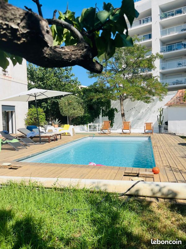 Maison 5 pièces 130 m² · à Marseille · 130 m² · 2 200 €/mois