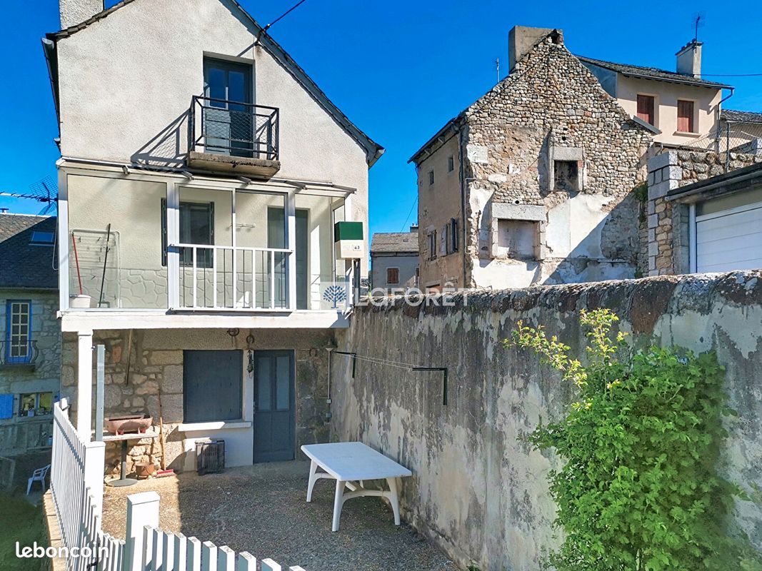 Maison 8 pièces 107 m² · à Saint-Alban-sur-Limagnole · 107 m² · 109 000 €