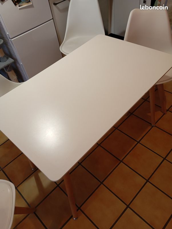 Table (image 1)