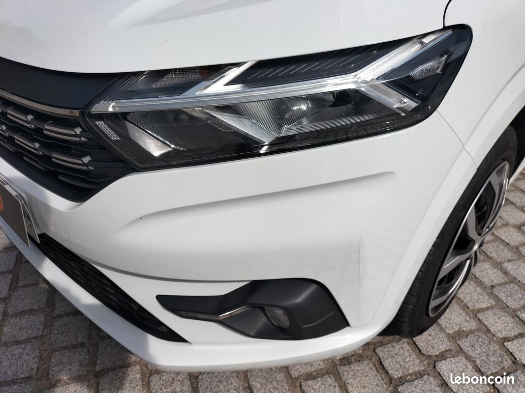 Dacia sandero 1.0 tce 90 confort (image 15)