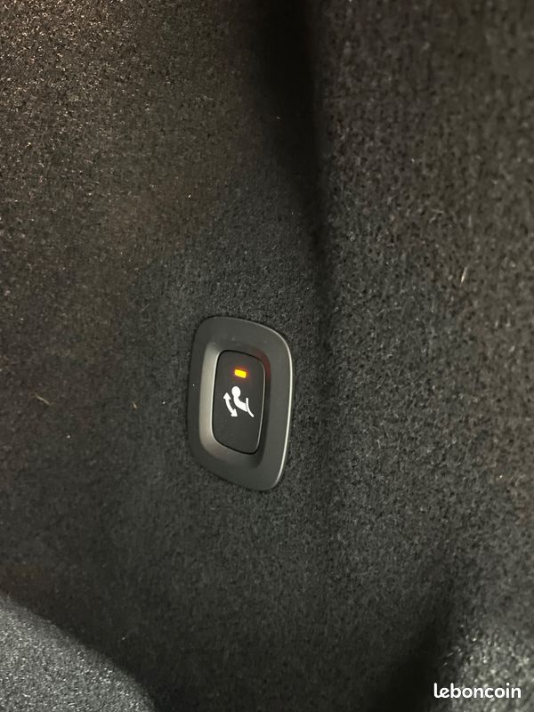 VOLVO XC60 T8 455Ch POLESTAR - 1 ère main - Historique VOLVO - Carplay - Attelage - Marches Pieds (image 32)