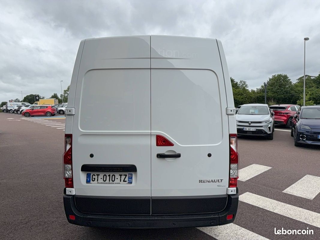 Renault master fgn trac f3500 l2h2 blue dci 135 confort (image 4)