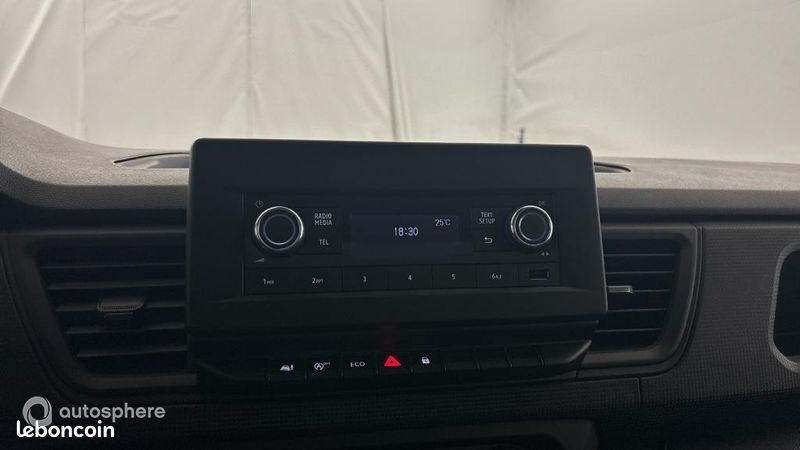 Renault Trafic Véhicule utilitaire ou Société L1H1 3T 2.0 Blue dCi 130ch Confort E6E (image 13)