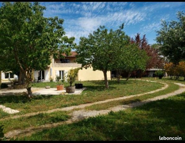 Ferme 10 pièces 246 m²