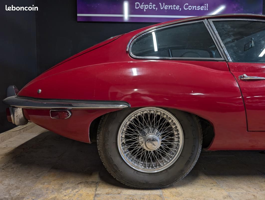 Jaguar E-Type Series 2 4.2 6 cyl en ligne (image 20)