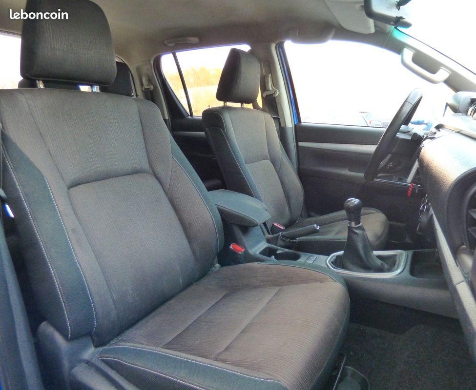 TOYOTA HILUX 4x4 DOUBLE Cabine 2.4 D4D 150 LEGENDE (image 15)