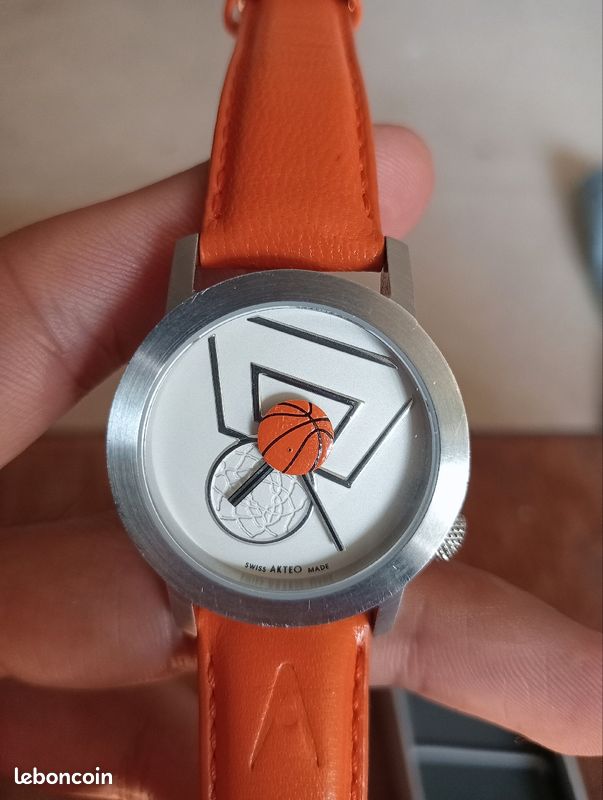 Montre Fiable TensiomÃ¨tre Montre ConnectÃ©e Vince Vintage Rose