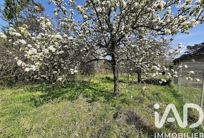 Terrain 391 m² Sainte-Catherine-de-Fierbois