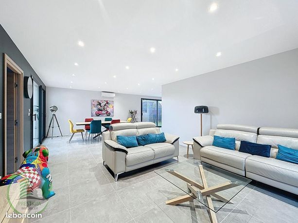 Maison 8 pièces 205 m²