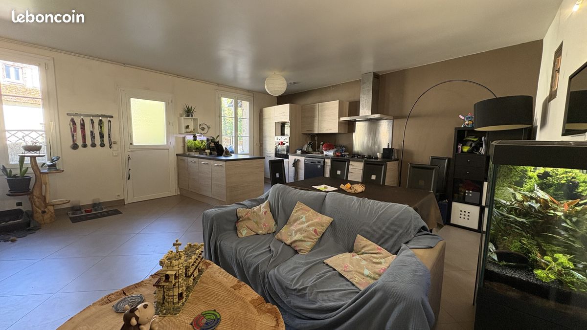 Maison 5 pièces 104 m² · à Cramoisy · 104 m² · 184 000 €
