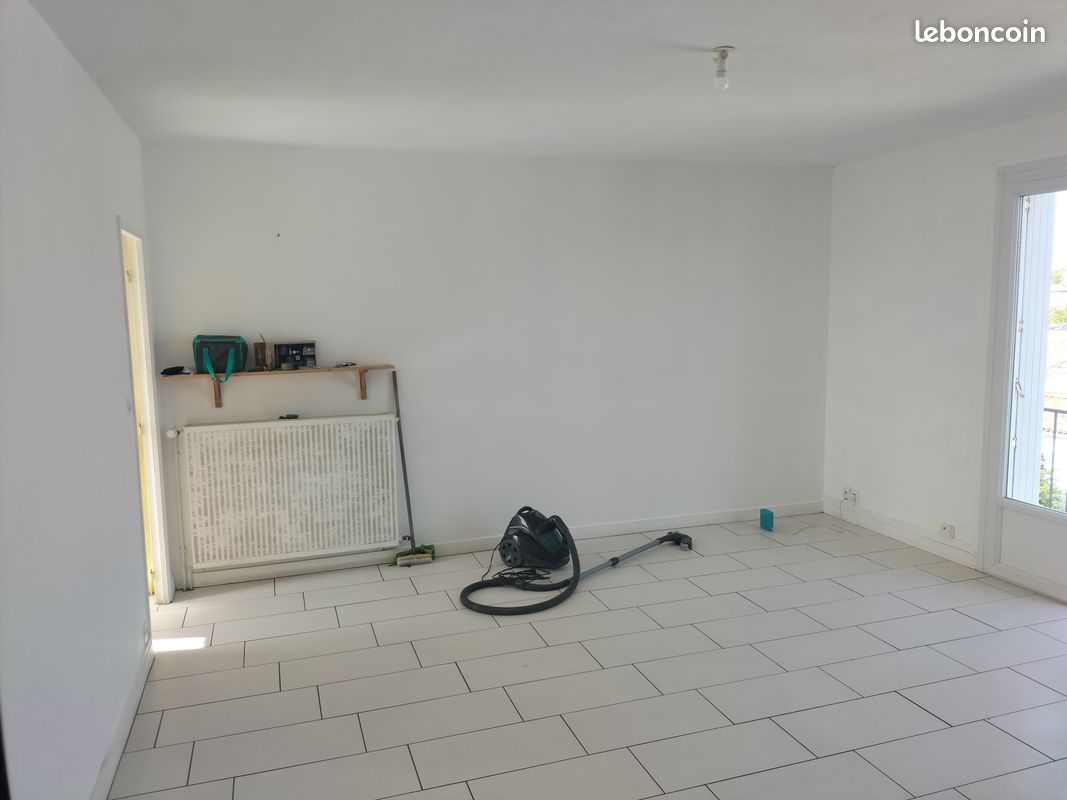 Appartement 1 pièce 31 m² · à Niort · 31 m² · 420 €