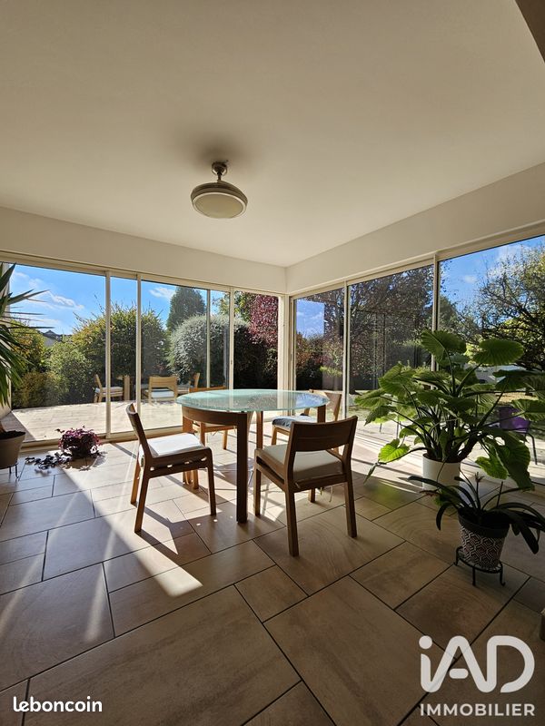 Maison 5 pièces 233 m² · à Cosnes-et-Romain · 233 m² · 540 000 €