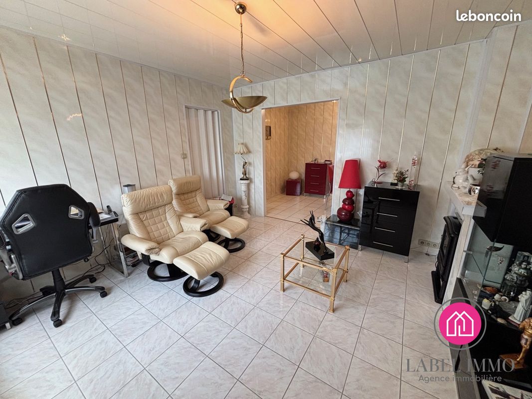 Maison 6 pièces 110 m² · à Crespin · 110 m² · 128 000 €