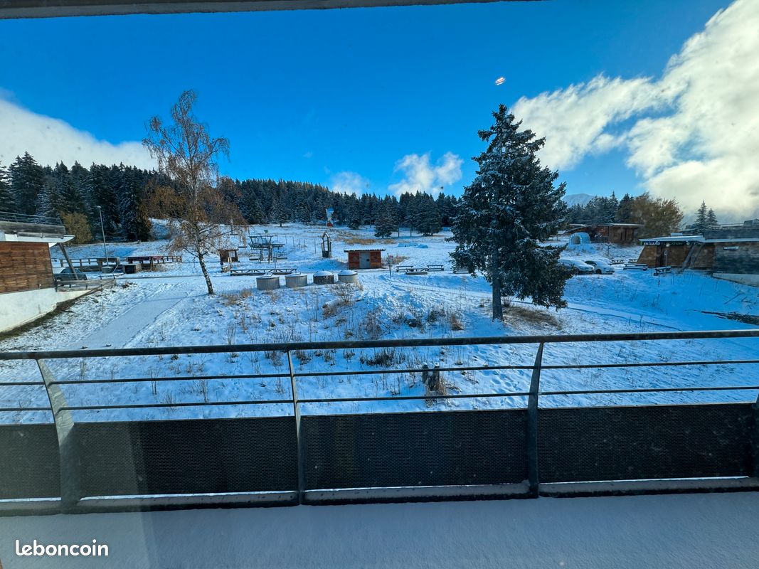 T3 avec Terrasse avec parking au pied des pistes (image 2)
