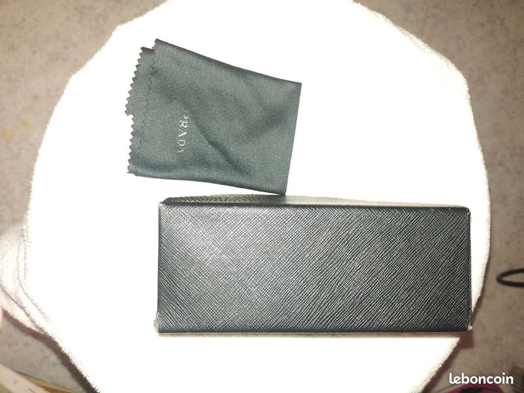 Etui lunette PRADA (image 4)