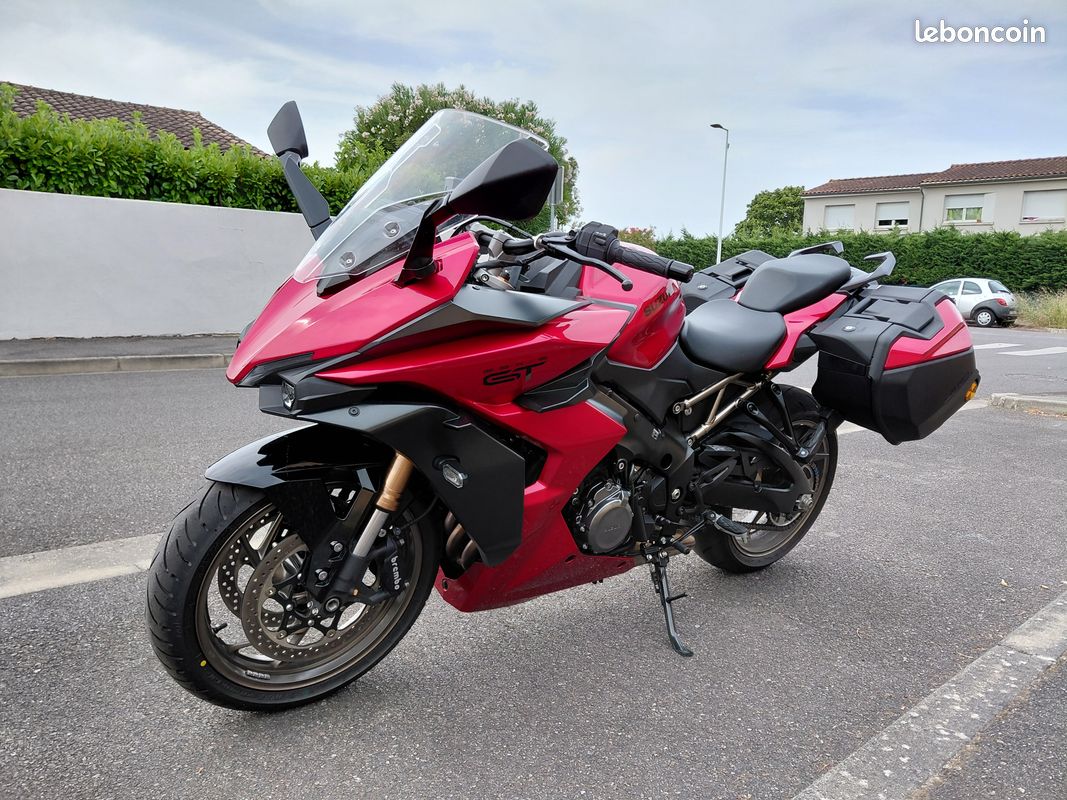 Suzuki gsxs 1000 gt (image 1)