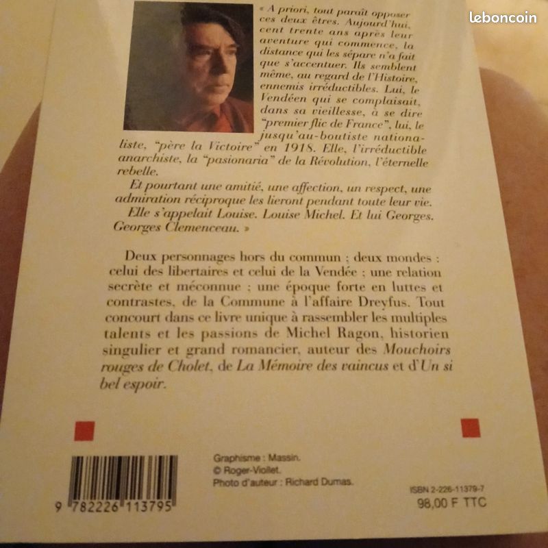 Livre 2 personnages si différents (image 2)