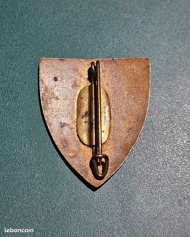 Insigne Ski Le Mont Dore - Téléphérique - Augis Aluminium - Badge Vintage France 1950-60