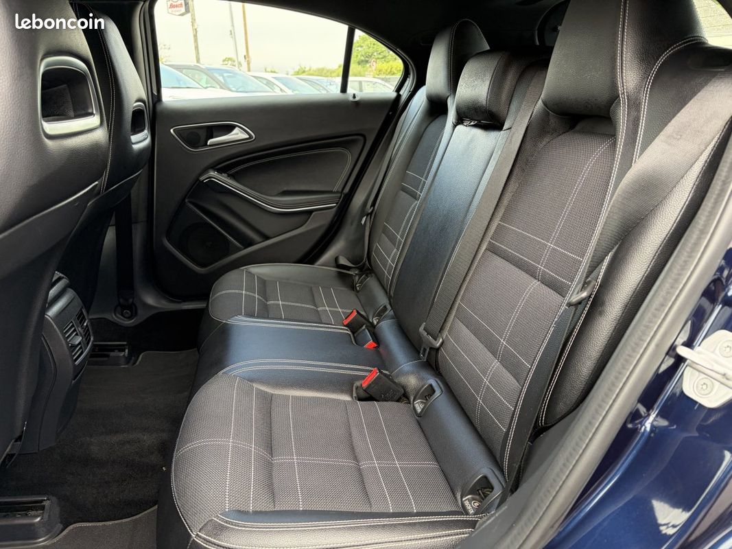 Mercedes Classe A Berline (3) A 180 d Sensation (image 5)