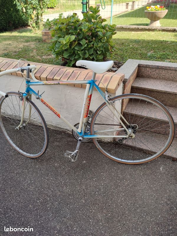 Vélo demi-course en très bon état (image 1)