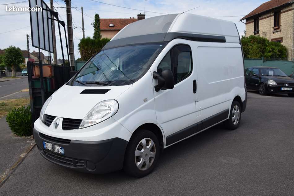 Renault TRAFIC II CONFORT 2.0 DCI 90CV L1 H2 ........ PAR OUVERT 7/7 SUR RDV ......... (image 1)