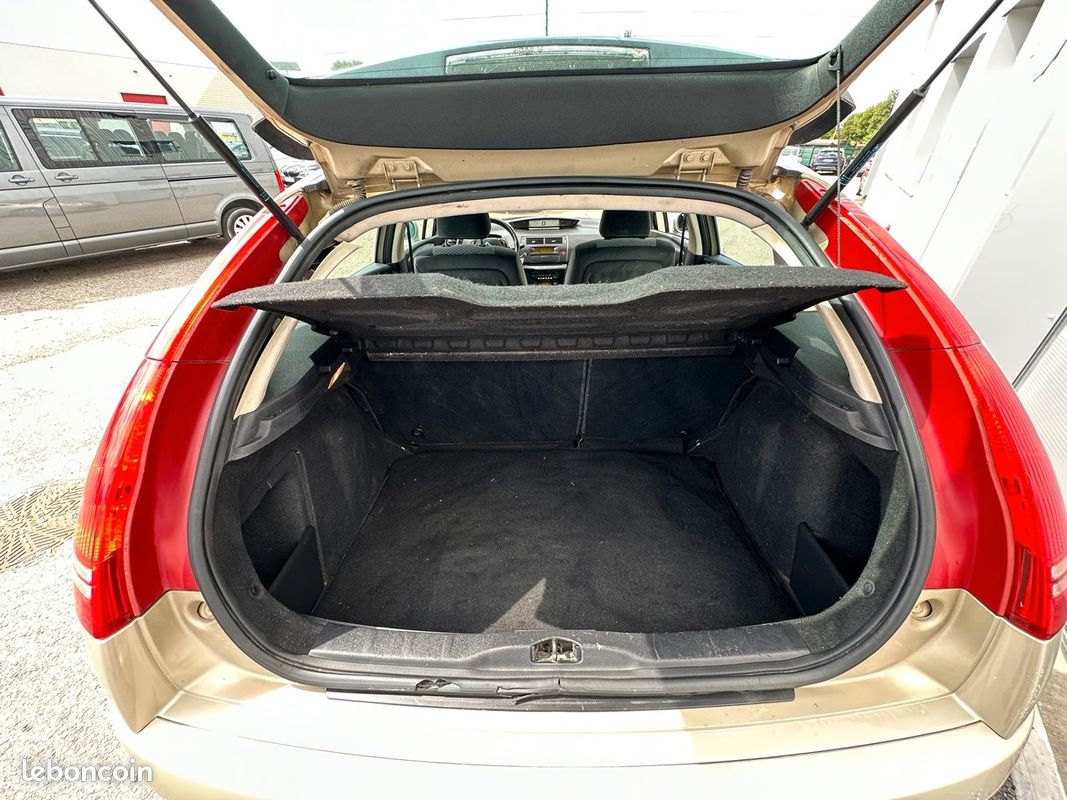 Citroën C4 1.6 HDi 110Ch Ambiance / Kit distribution Neuf (image 14)