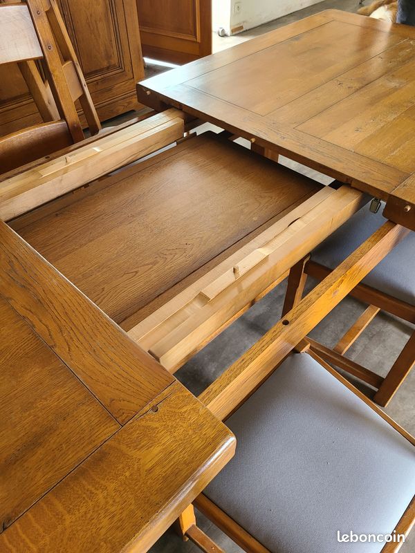 Table et chaises et salle à manger disponible jusque début septembre (image 5)
