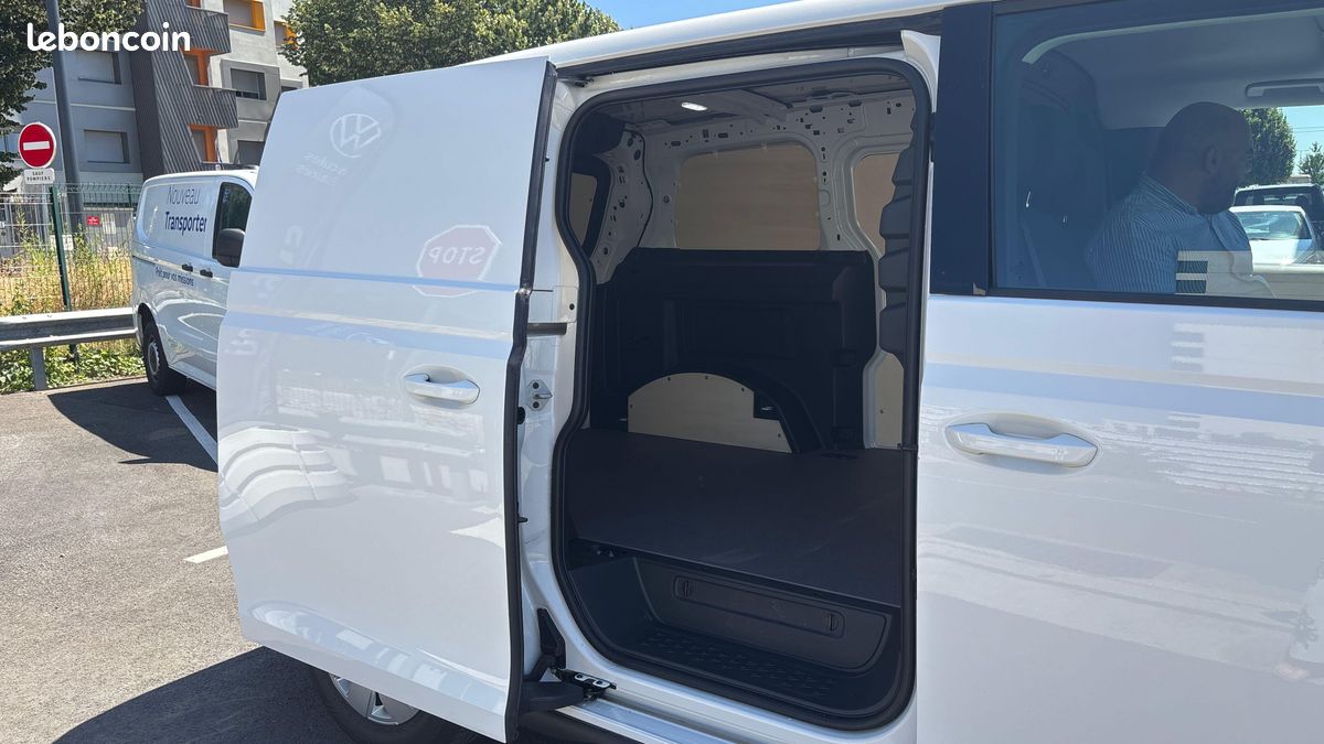 Volkswagen utilitaires id. Buzz cargo 286 ch pro (image 24)