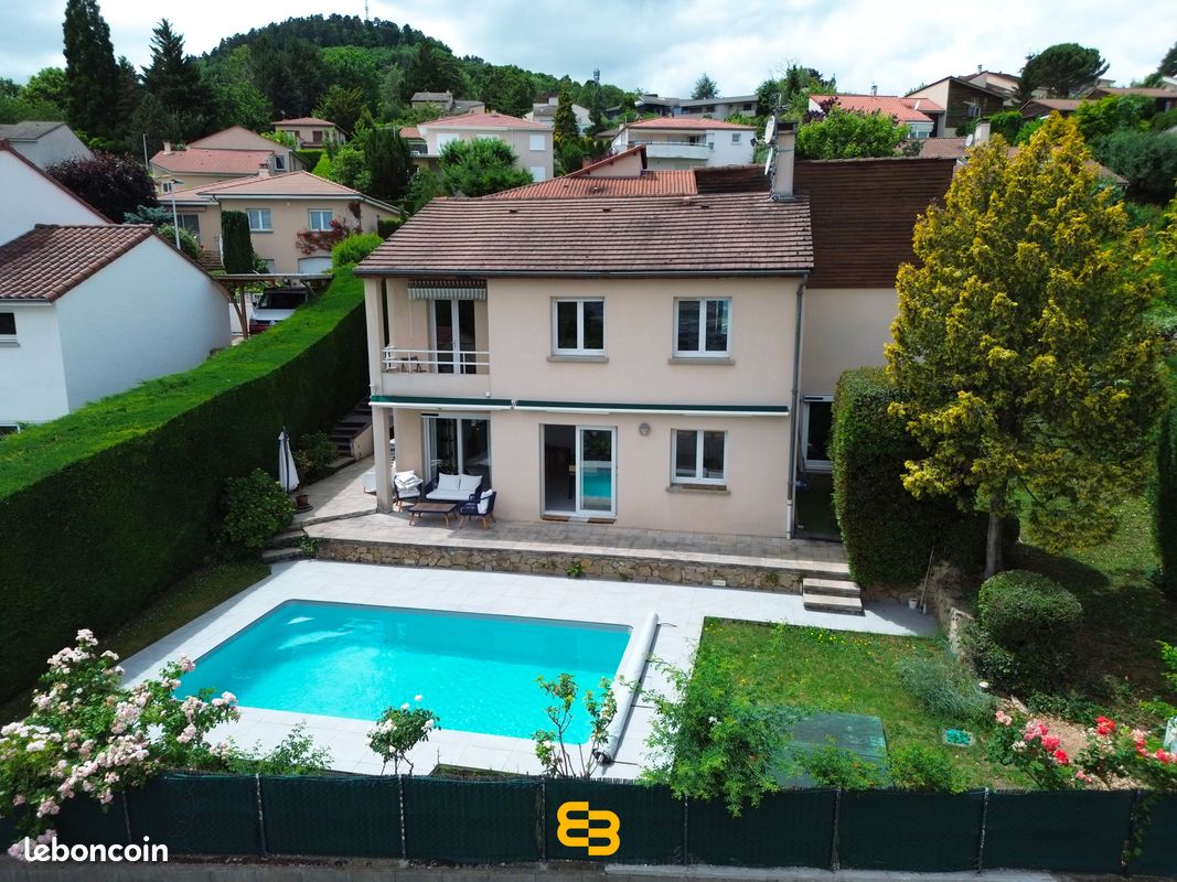 Maison 5 pièces 140 m² · à Ceyrat · 140 m² · 498 500 €