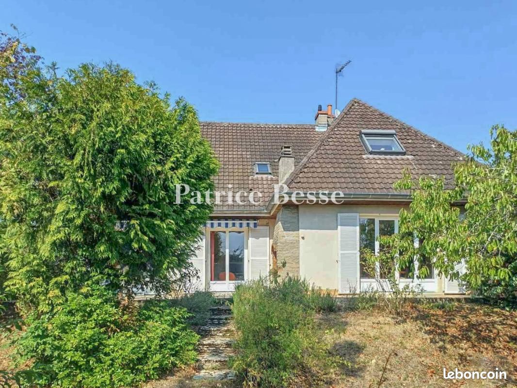 Maison 7 pièces 157 m² · à Dijon · 157 m² · 570 000 €