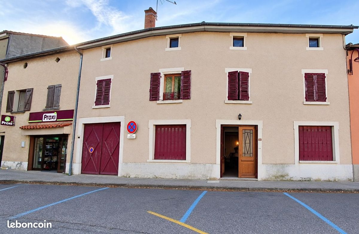 Maison 9 pièces 300 m² · à Taluyers · 300 m² · 650 000 €