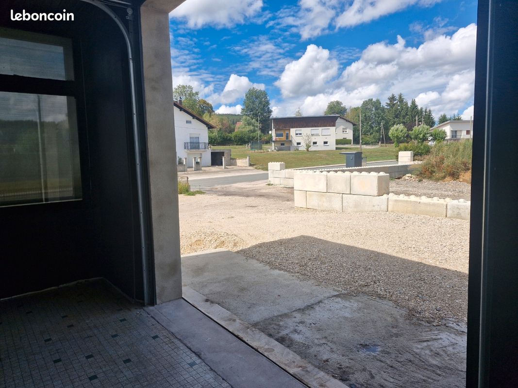 Location garage · à Le Russey · 150 €/mois