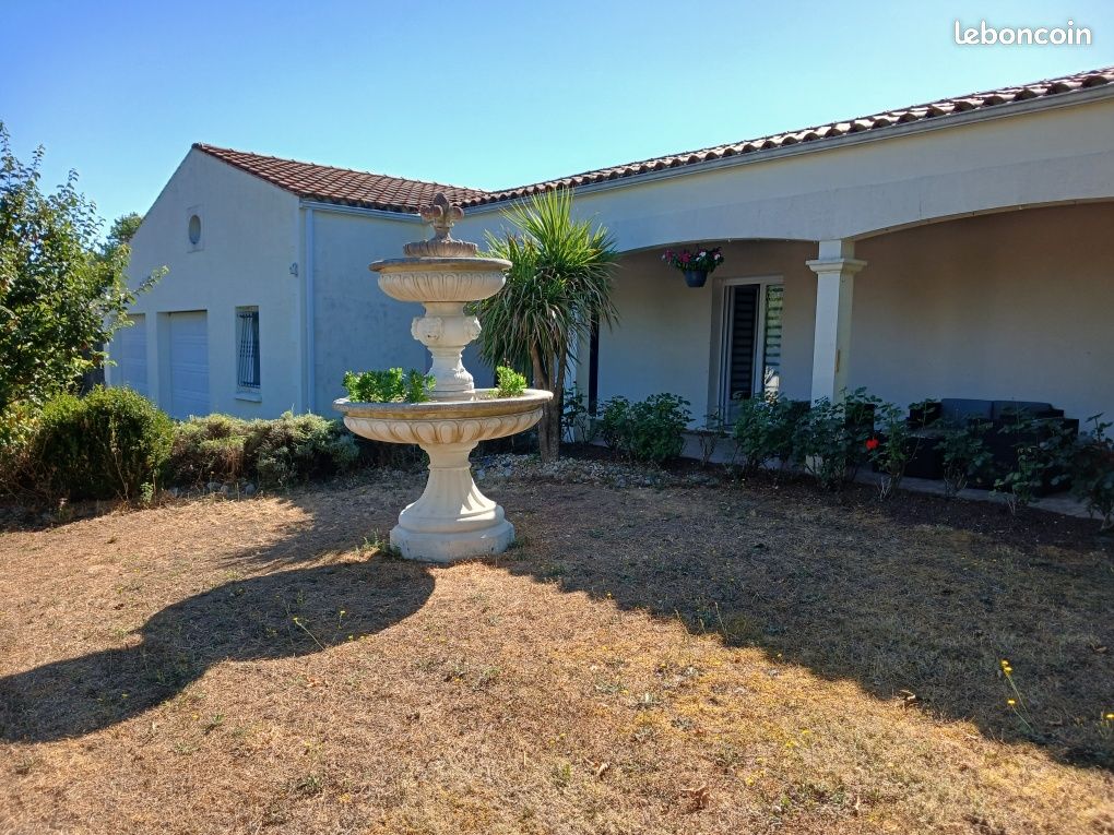 Maison 8 pièces 205 m² · à Saint-Jean-d'Angély · 205 m² · 430 000 €