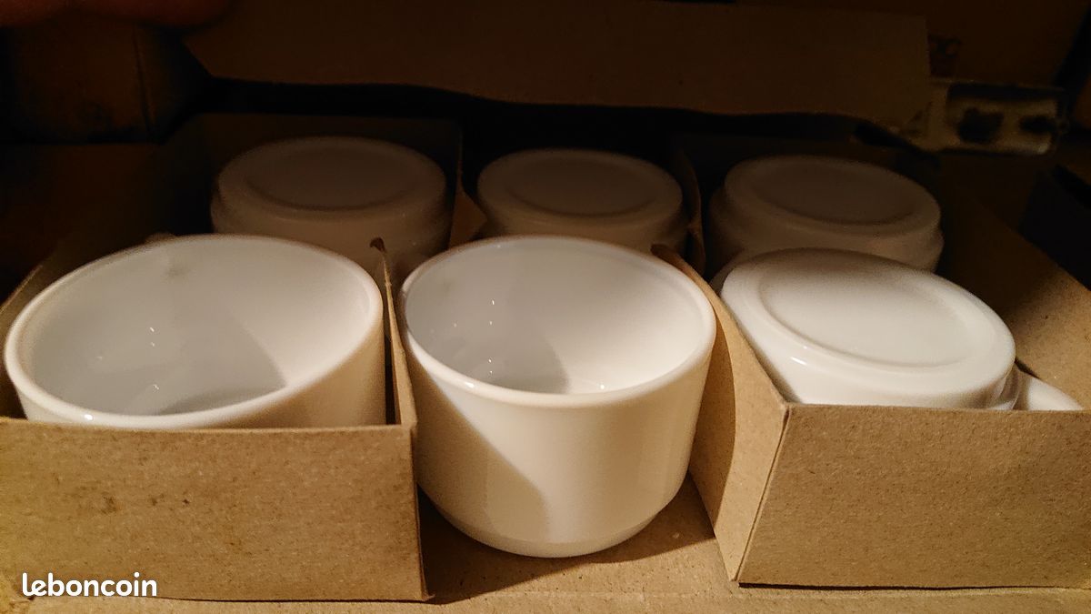 Tasse à café blanche (image 1)