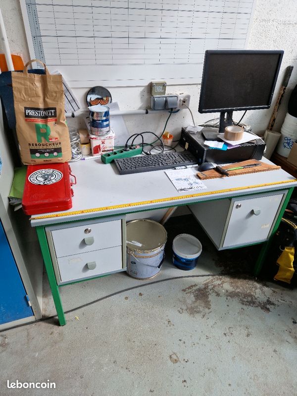 Bureau d'école (image 1)
