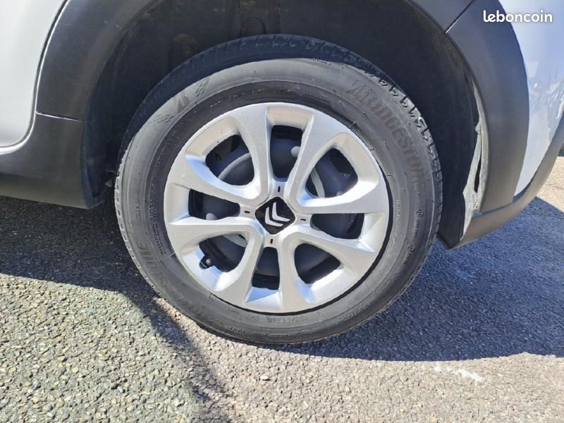 Citroen C3 1.5 BlueHDi 100ch S&S Feel E6.d (image 11)