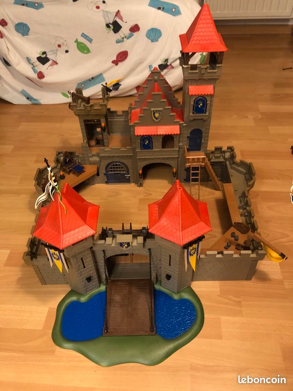 Grand château fort Playmobil (image 1)
