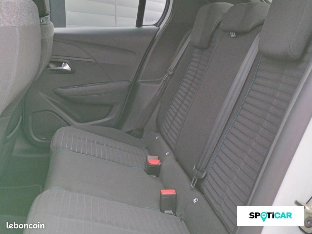 Peugeot 208 PureTech 100 S&S BVM6 Allure (image 10)