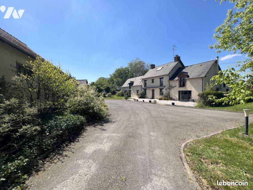 Maison 8 pièces 280 m² · à Domloup · 280 m² · 698 420 €