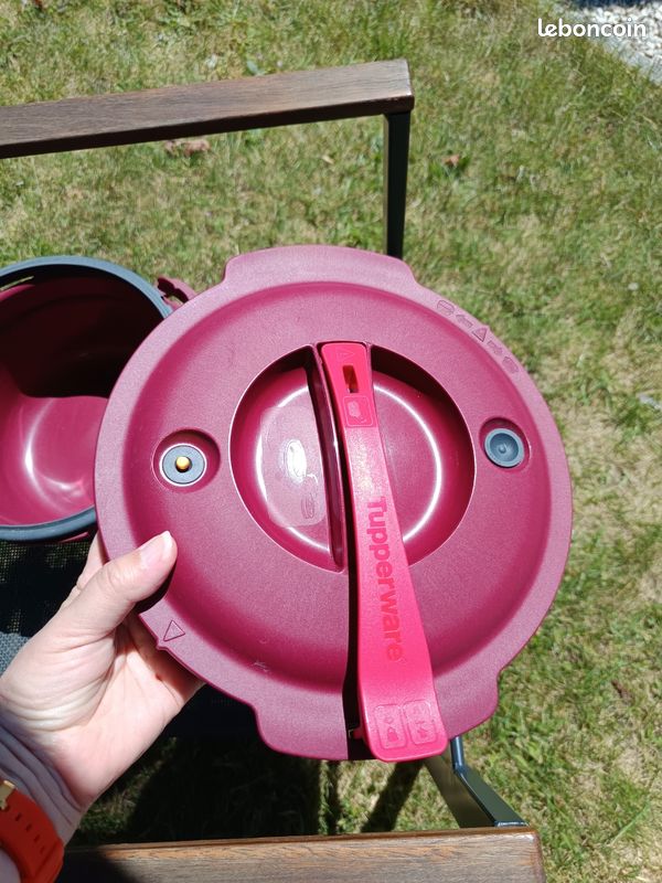 Micro minute Tupperware (image 11)
