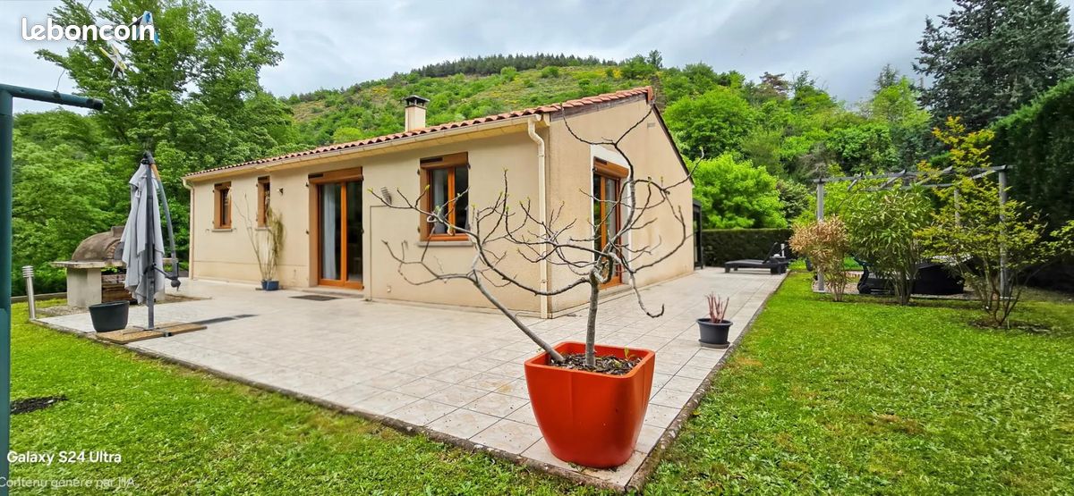 Maison 6 pièces 147 m² · à Unieux · 147 m² · 356 000 €
