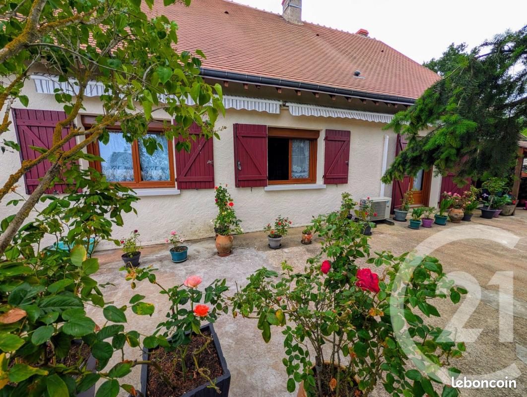 Maison 6 pièces 160 m² · à Le Magny · 160 m² · 176 000 €