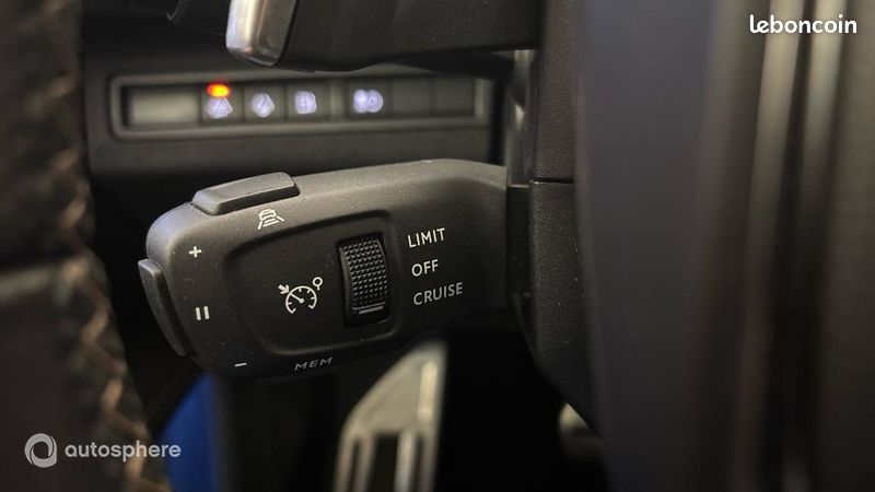 Peugeot 3008 HYBRID 225ch GT e-EAT8 (image 25)