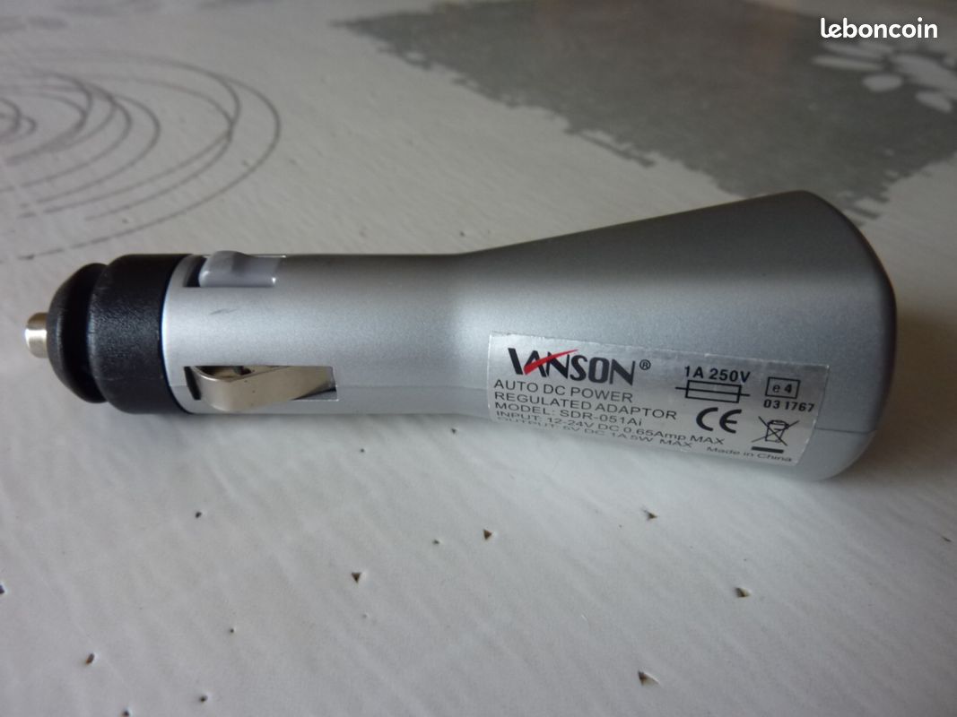 Prise USB Allume Cigare 12-24V / Grise (image 1)